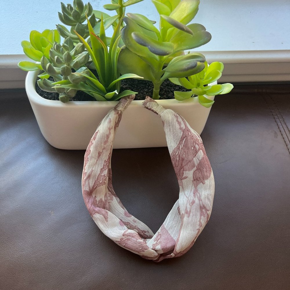 2 Mixed Hair Accesories For 32! Anthropologie Gibson Twist headband Cream